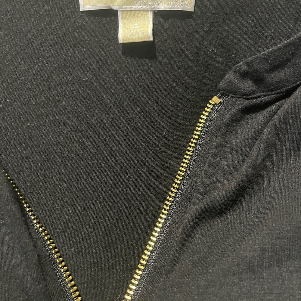MK Blouse - Picture 3 of 3